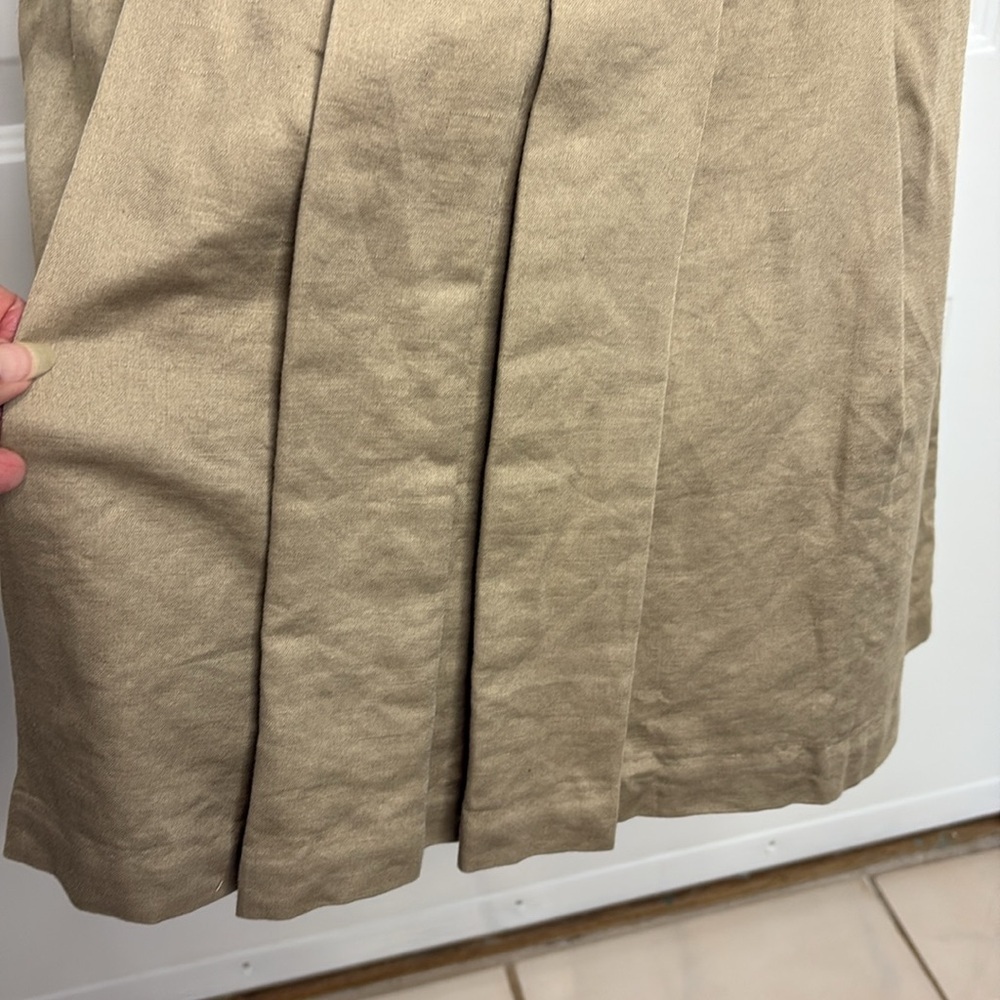 Banana Republic Woodside Khaki Women's Pleated Skirt. Size 2 - Picture 2 of 11